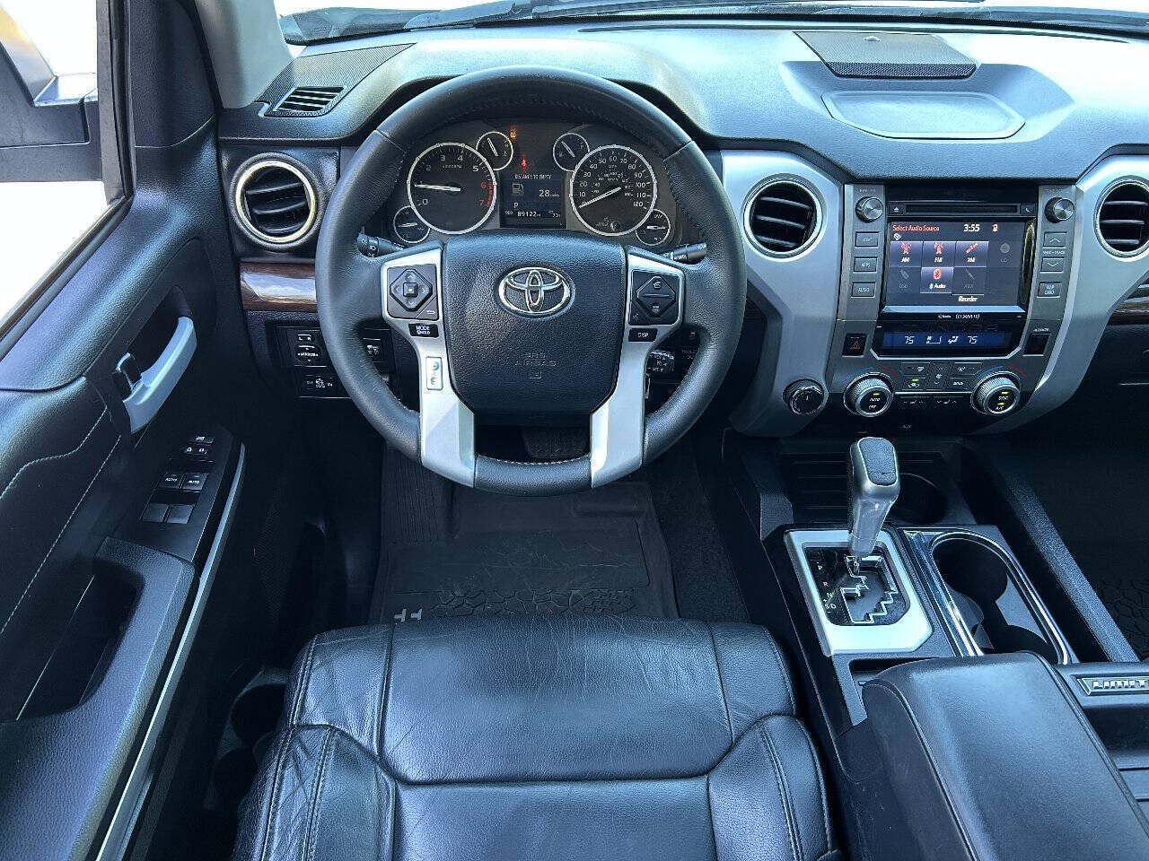 Used 2017 Toyota Tundra Limited w/ Limited Premium Package AWD/4WD image 14