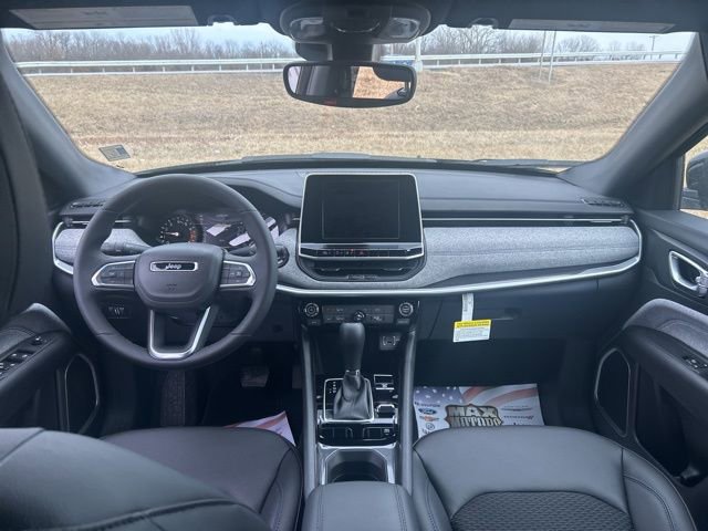 New 2025 Jeep Compass Latitude image 26