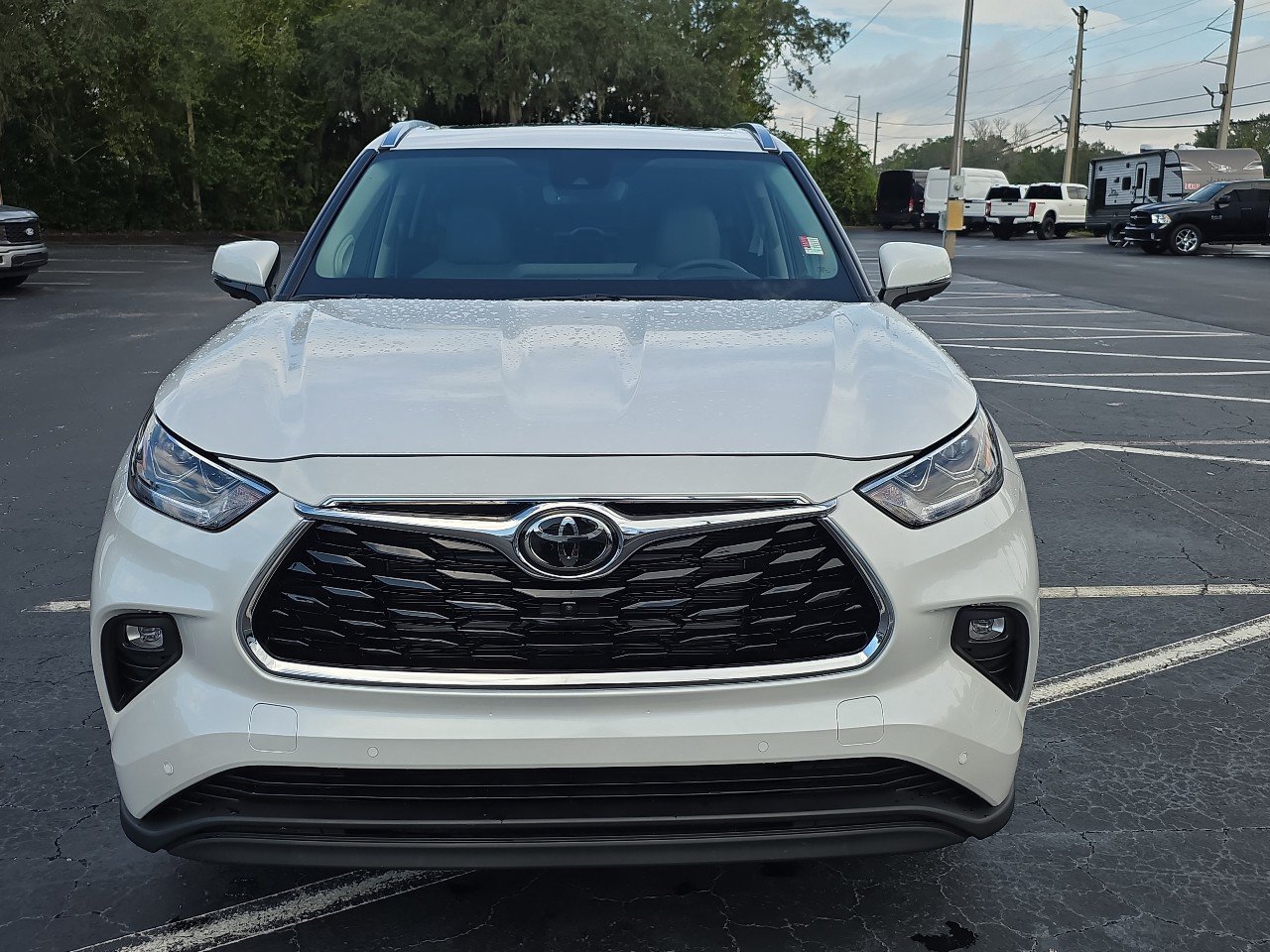Used 2026 Toyota Highlander Limited AWD/4WD image 13