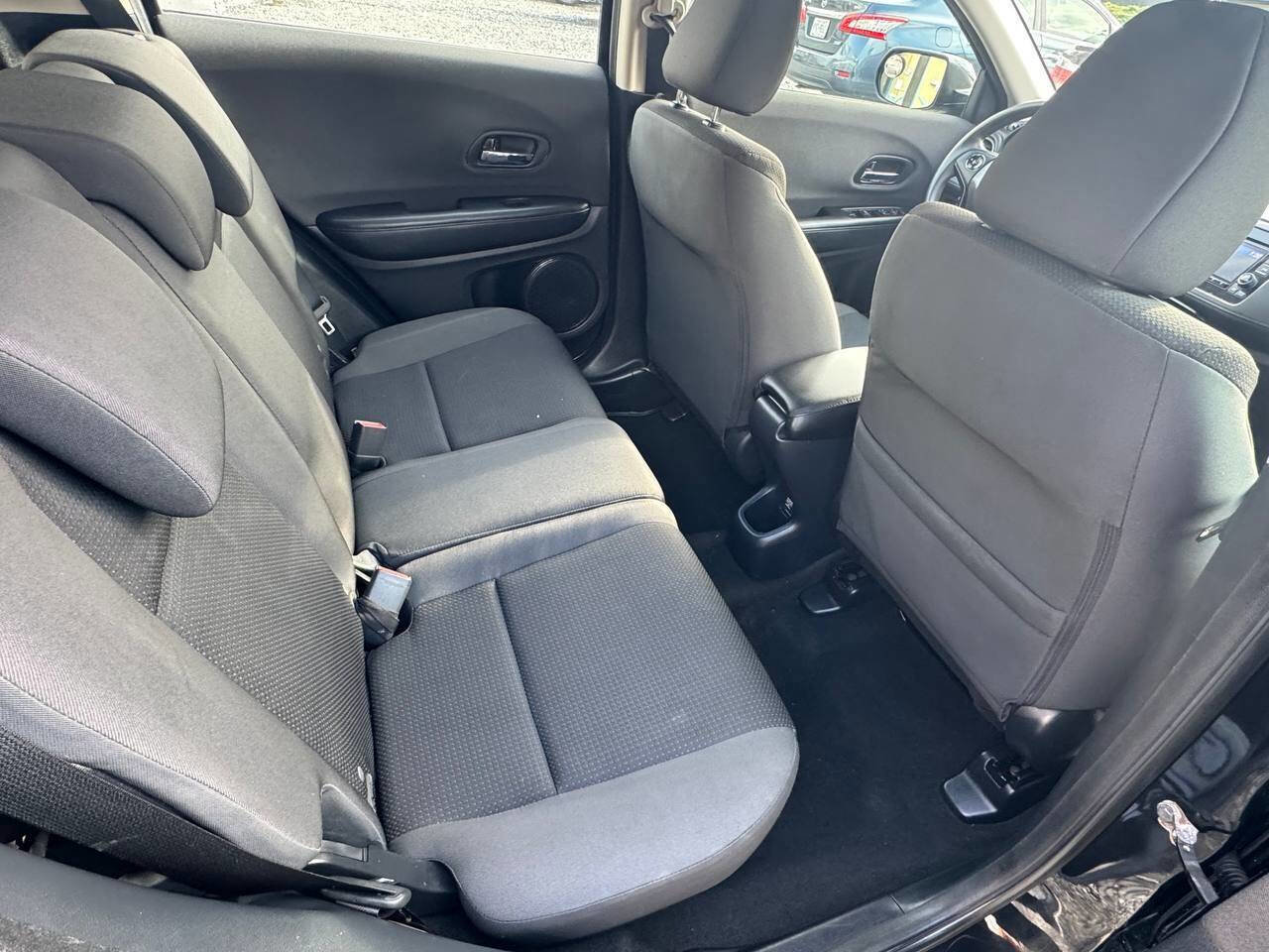 Used 2019 Honda HR-V LX image 16