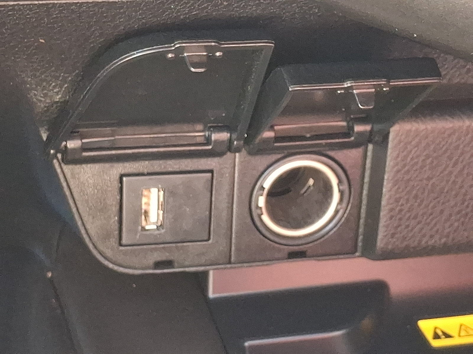 Used 2022 Toyota Camry XSE FWD image 24
