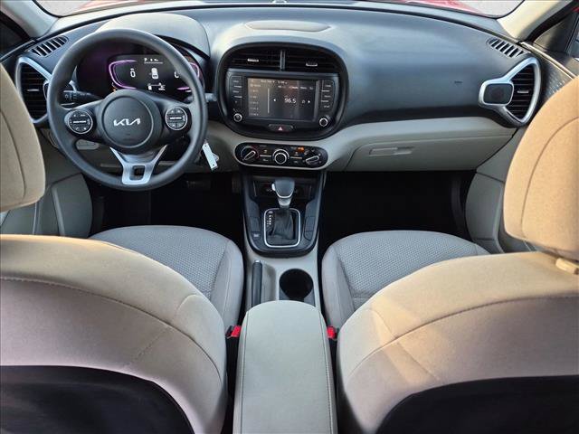 Used 2025 Kia Soul LX FWD image 16