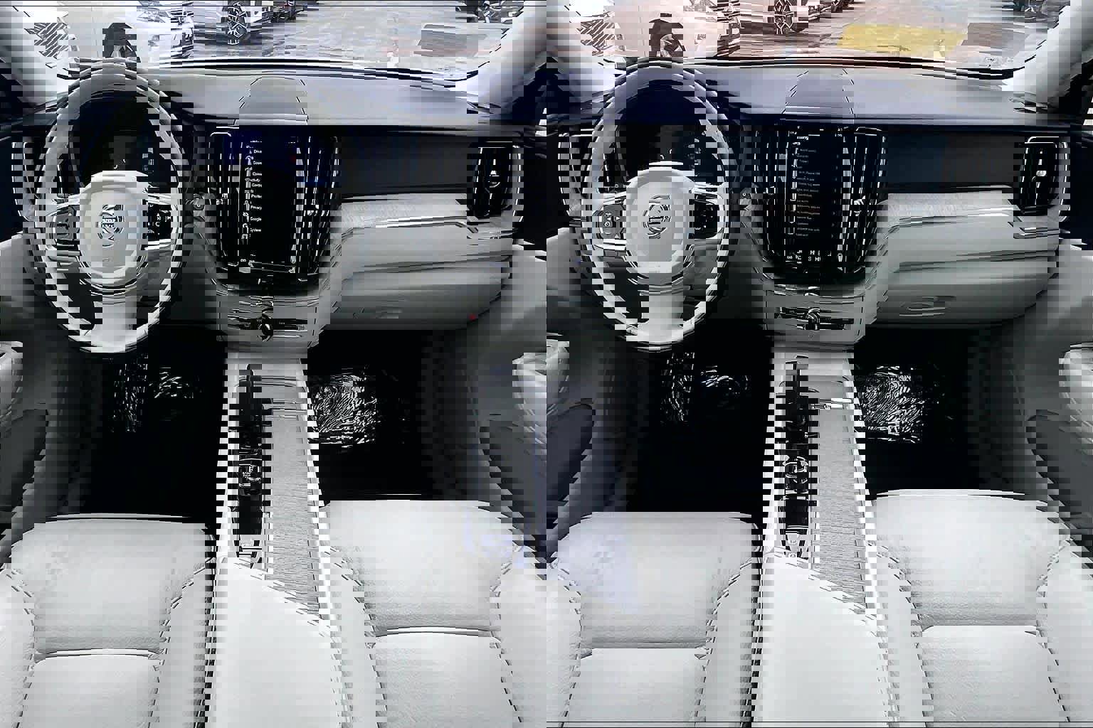 Certified 2023 Volvo XC60 B5 Plus w/ Climate Package image 14