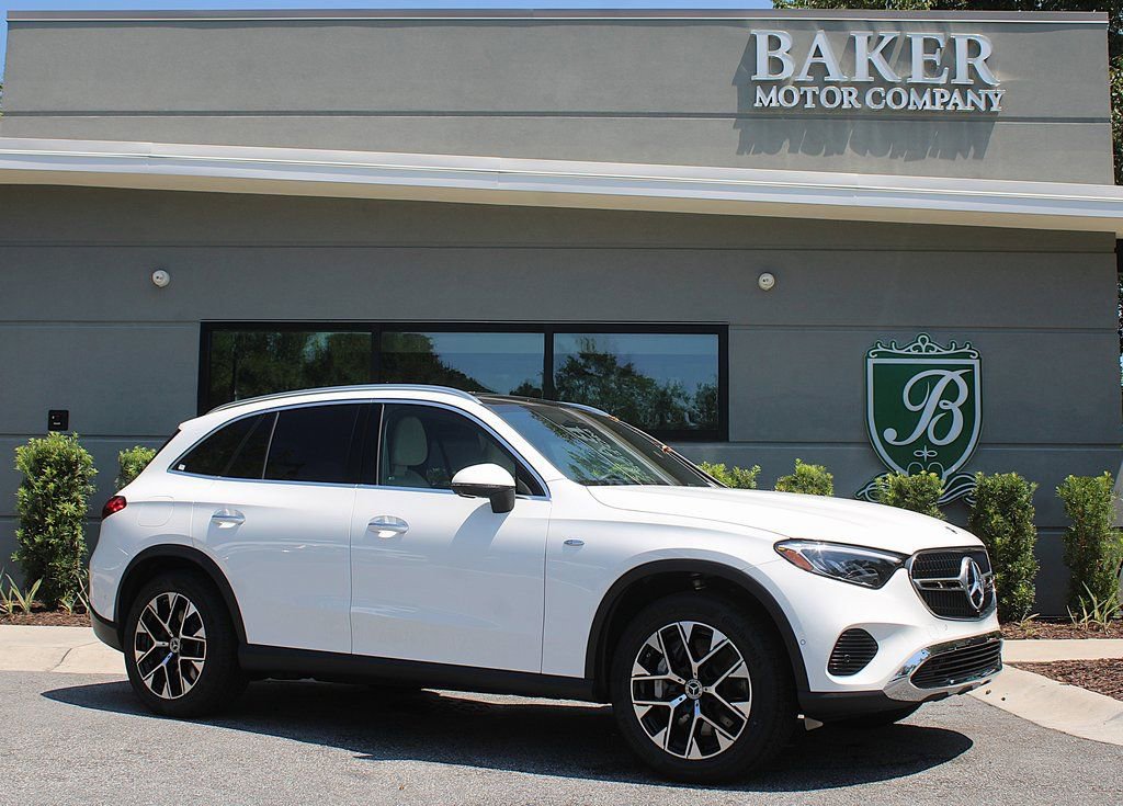 Certified 2025 Mercedes-Benz GLC 350e image 1