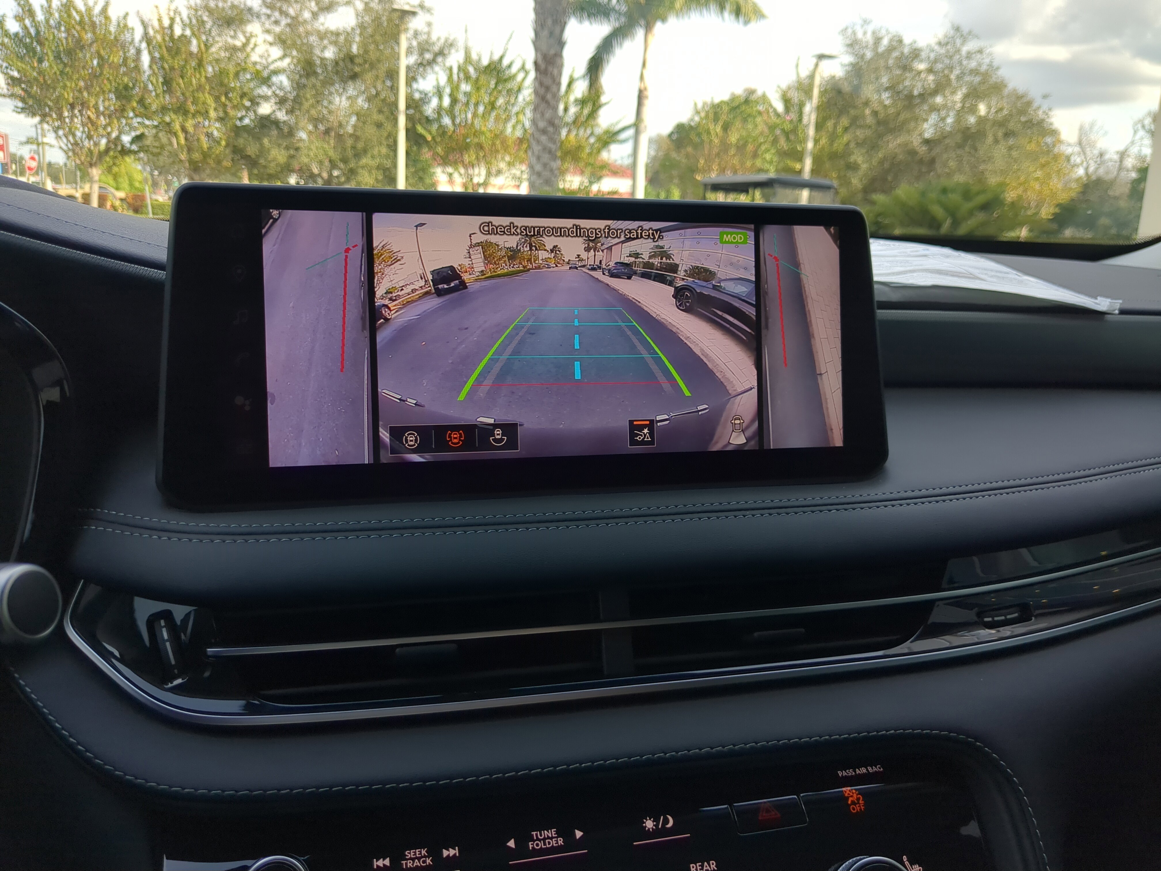 New 2026 INFINITI QX60 Luxe w/ Cargo Package image 27