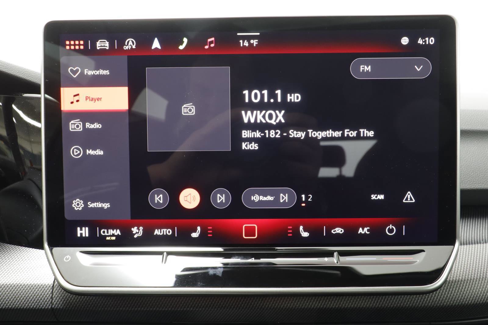 New 2026 Volkswagen Golf SE image 9