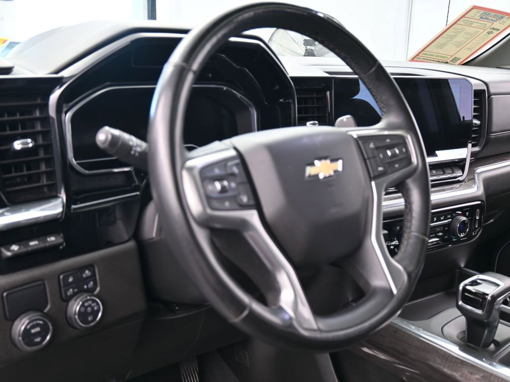 Used 2023 Chevrolet Silverado 1500 LTZ w/ LTZ Premium Package image 55