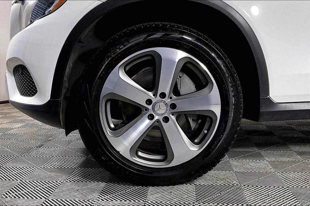 Used 2017 Mercedes-Benz GLC 300 4MATIC Coupe w/ Premium 2 Package image 8