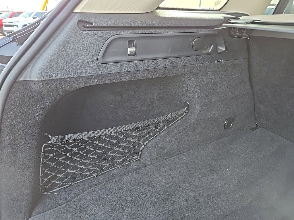 Used 2021 Mercedes-Benz GLC 300 4MATIC image 45