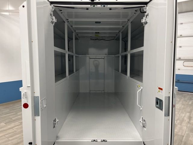 New 2025 Chevrolet Express 3500 Work Van w/ Power Convenience Package image 4