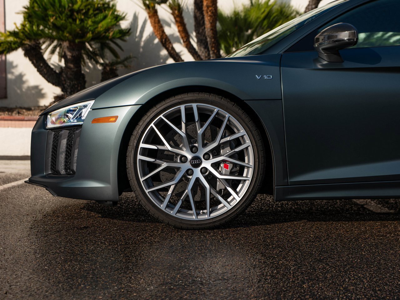 Used 2017 Audi R8 V10 plus image 4