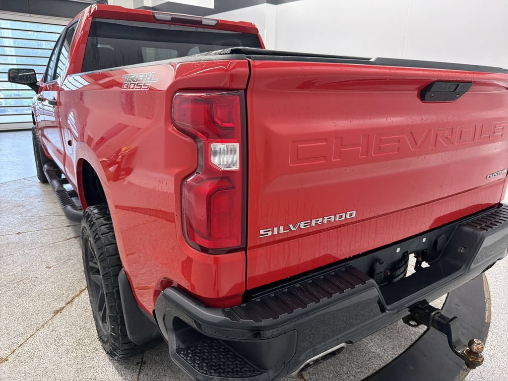 Used 2020 Chevrolet Silverado 1500 Custom Trail Boss w/ Custom Convenience Package AWD/4WD image 12
