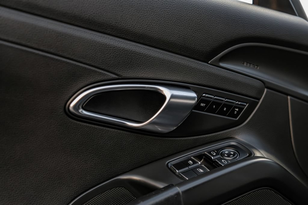 Used 2014 Porsche Cayman RWD image 44