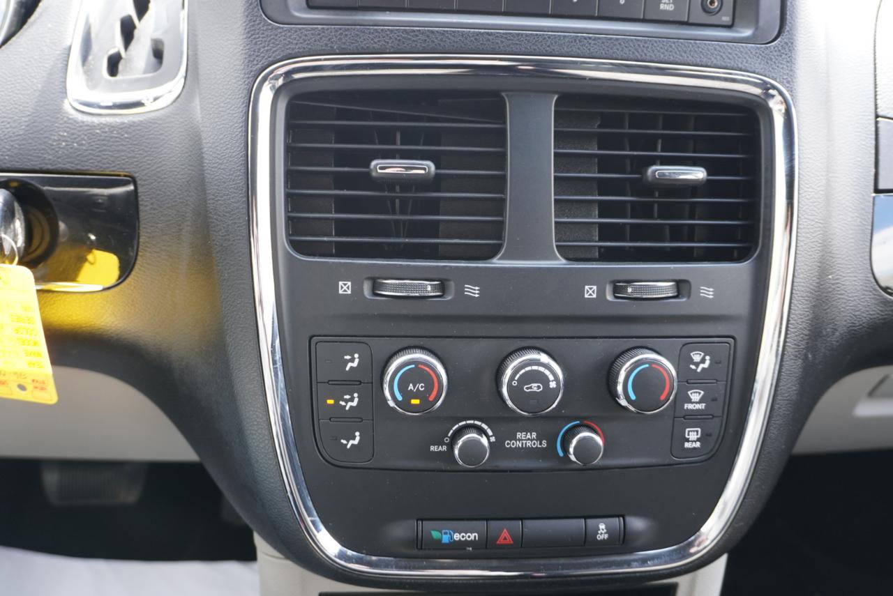 Used 2014 Dodge Grand Caravan SE FWD image 15