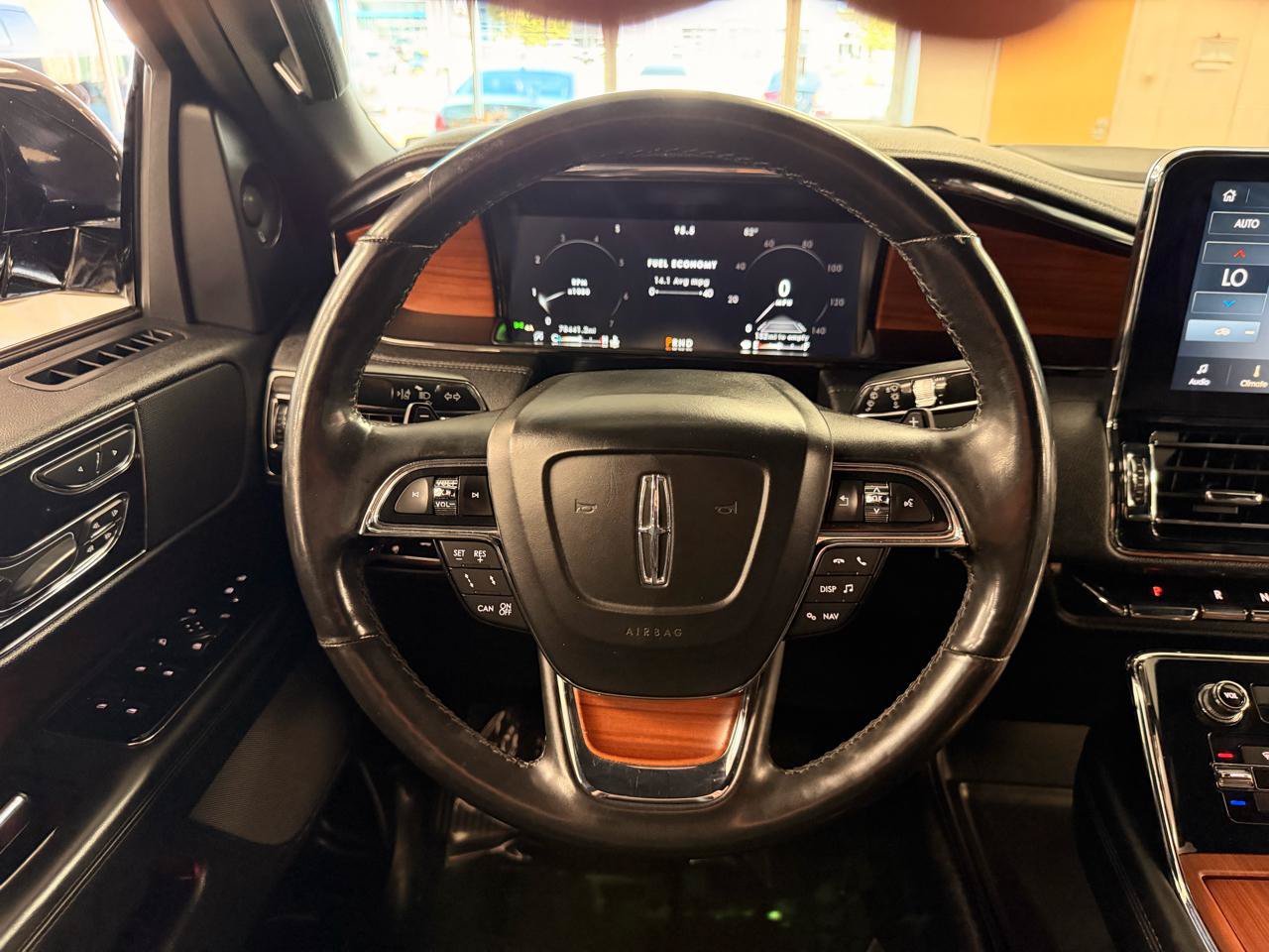 Used 2020 Lincoln Navigator Reserve AWD/4WD image 13