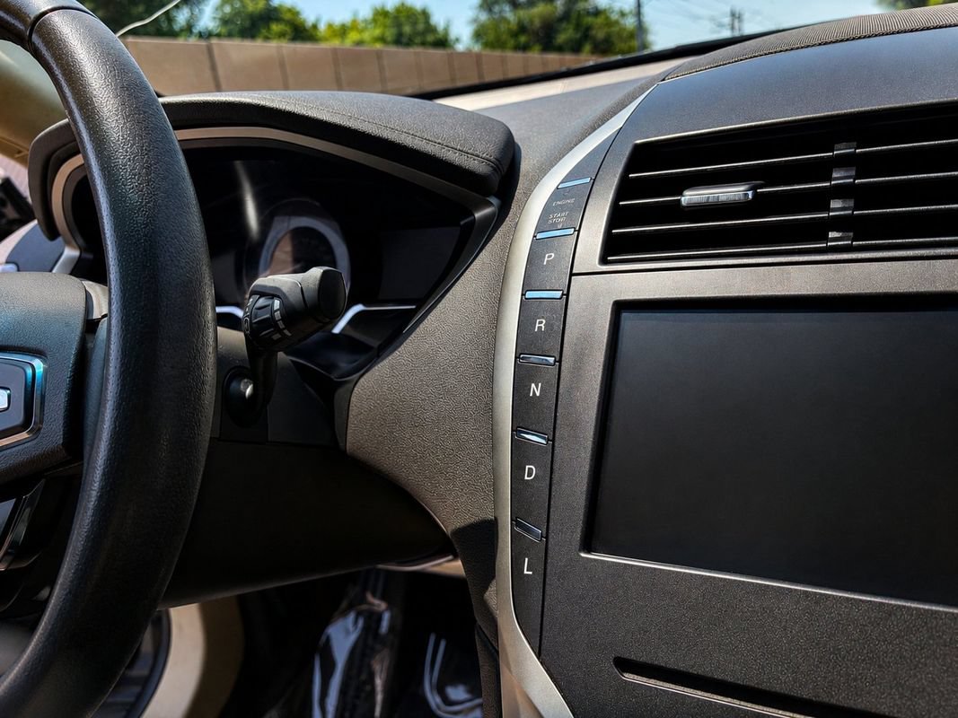 Used 2013 Lincoln MKZ Hybrid FWD image 19