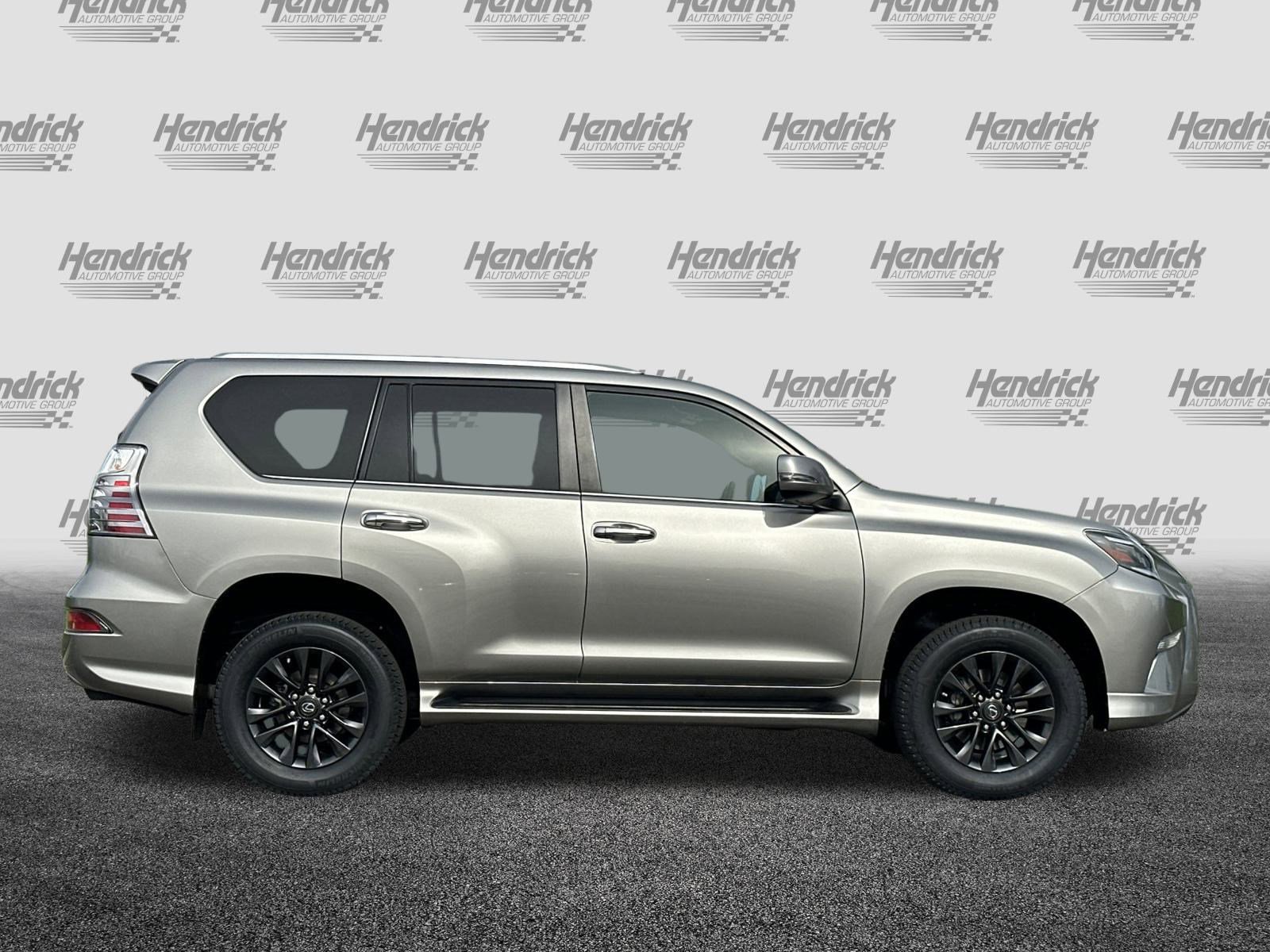 Used 2023 Lexus GX 460 Premium w/ Premium Package image 3