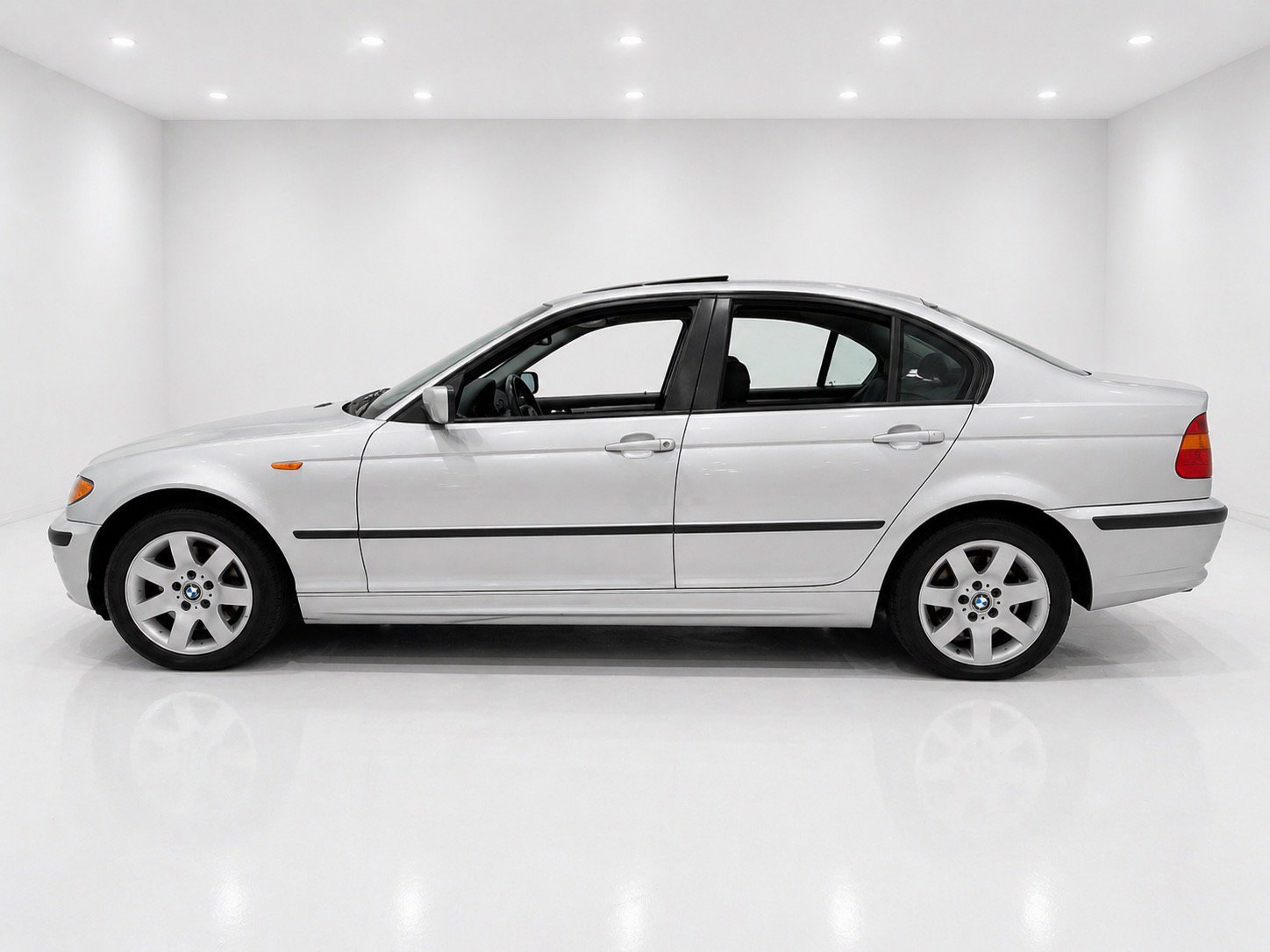 Used 2002 BMW 325xi Sedan AWD/4WD image 4