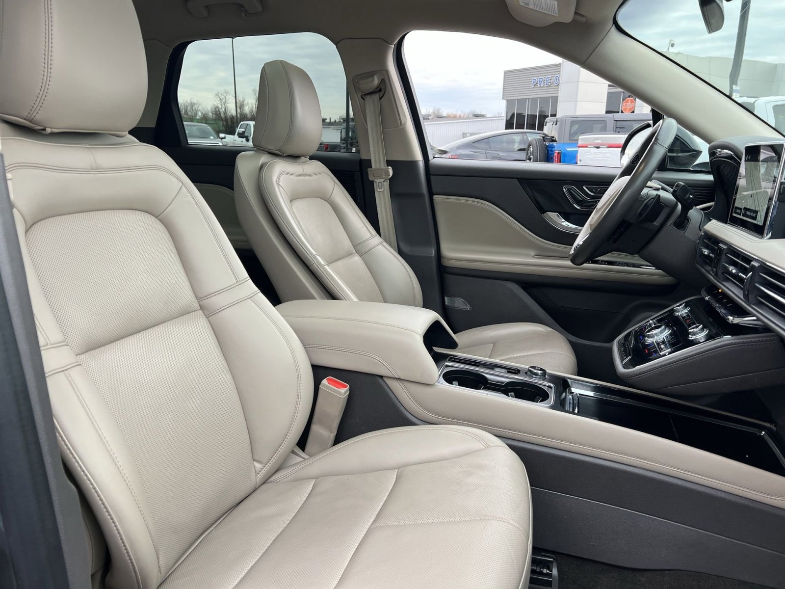 Used 2022 Lincoln Corsair Reserve w/ Equipment Group 201A image 26