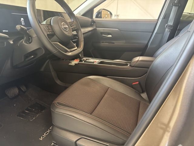 Certified 2026 Nissan Kicks SR w/ Cold Weather Package AWD/4WD image 5