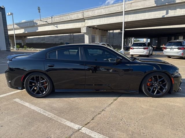 Used 2022 Dodge Charger R/T w/ Blacktop Package RWD image 2