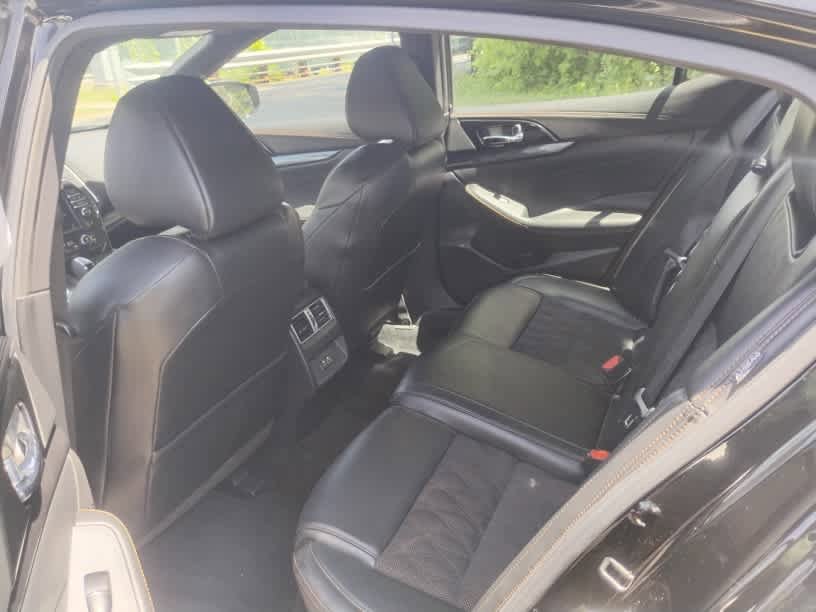 Used 2021 Nissan Maxima SR w/ Sport Mat Group FWD image 10
