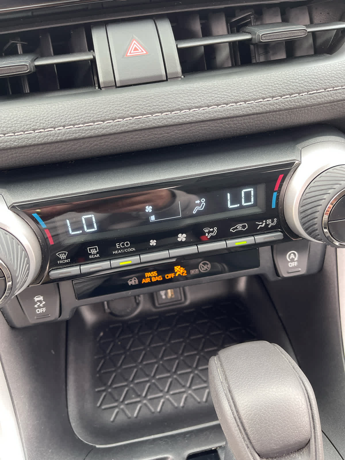 Used 2023 Toyota RAV4 XLE AWD/4WD image 46