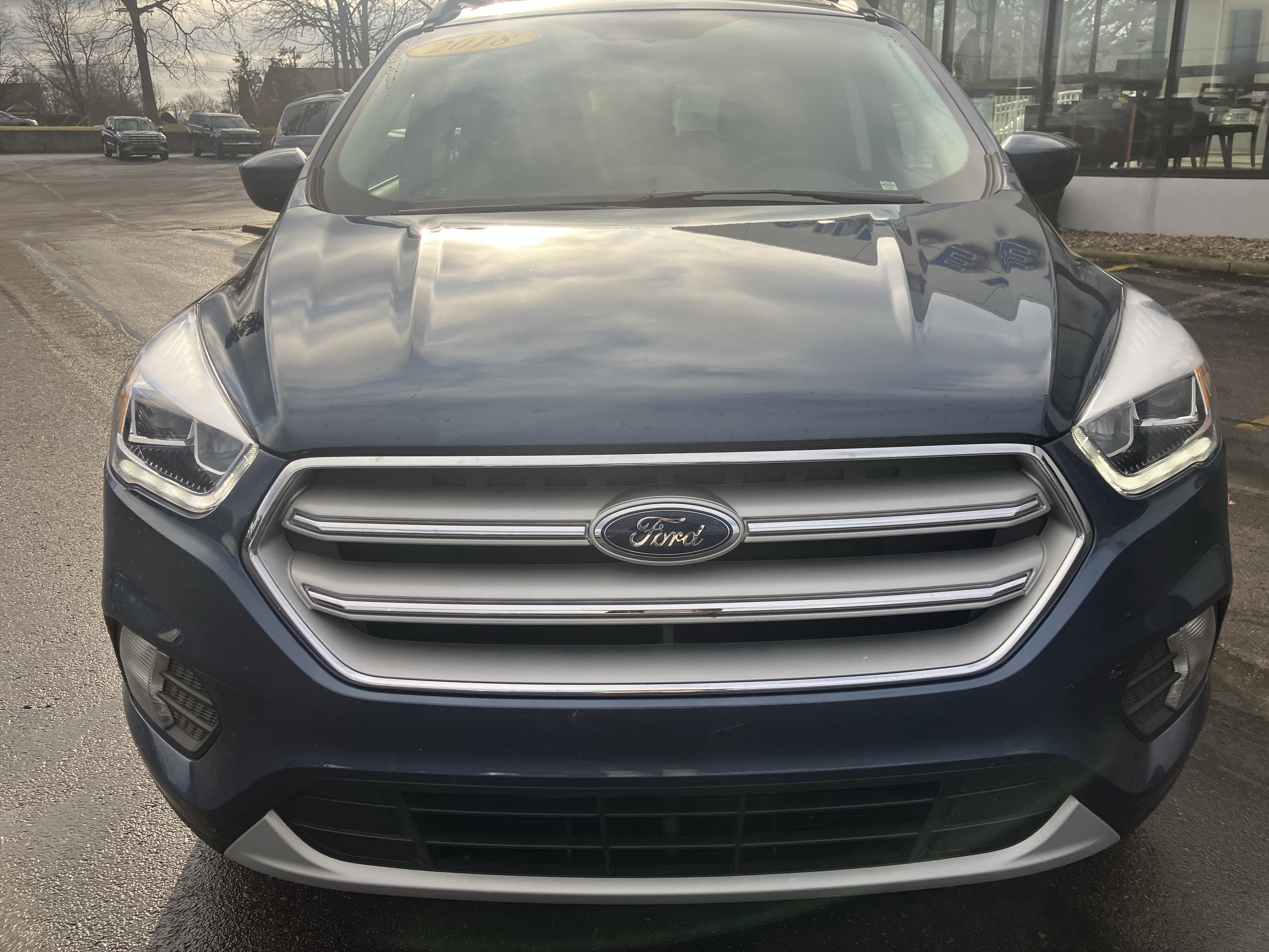 Used 2018 Ford Escape SEL image 2