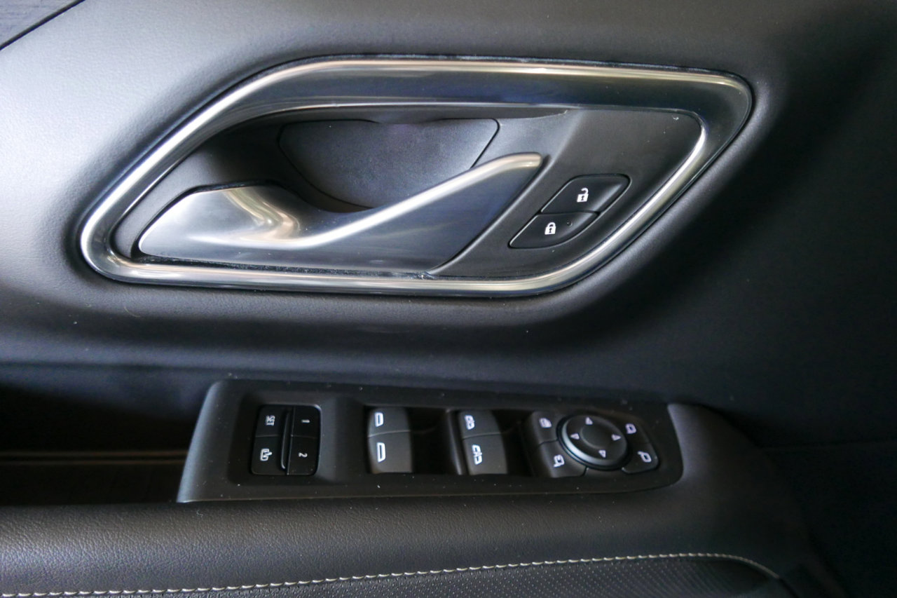 Used 2022 GMC Yukon SLT w/ SLT Premium Package image 19