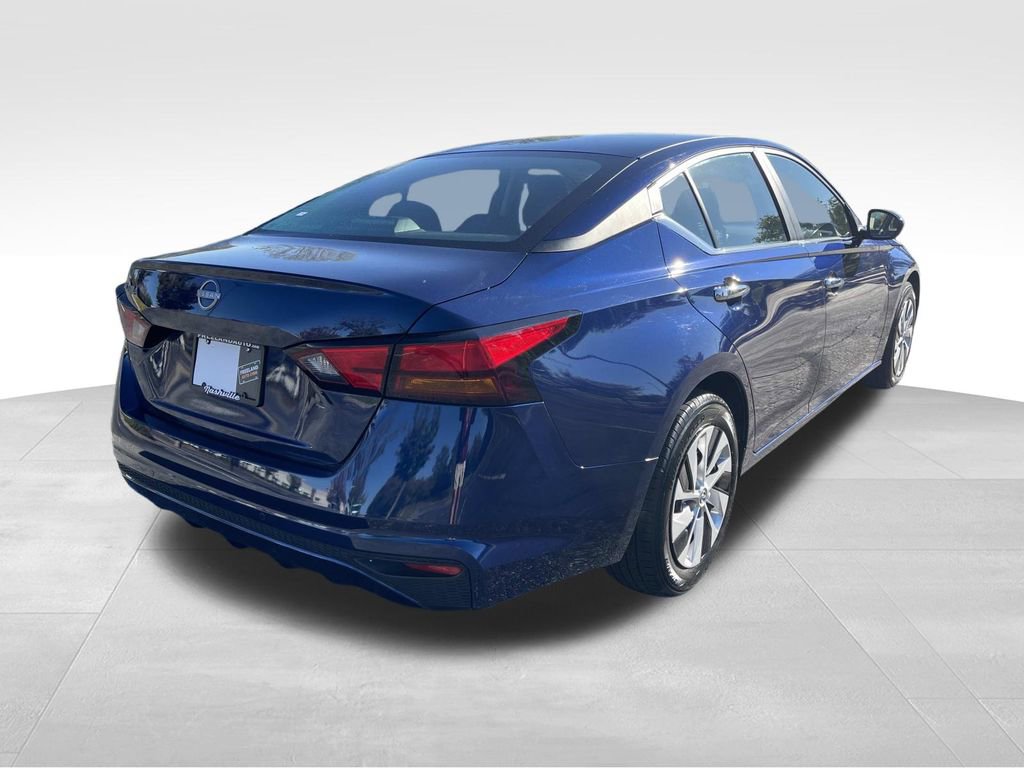 Used 2023 Nissan Altima 2.5 S image 3