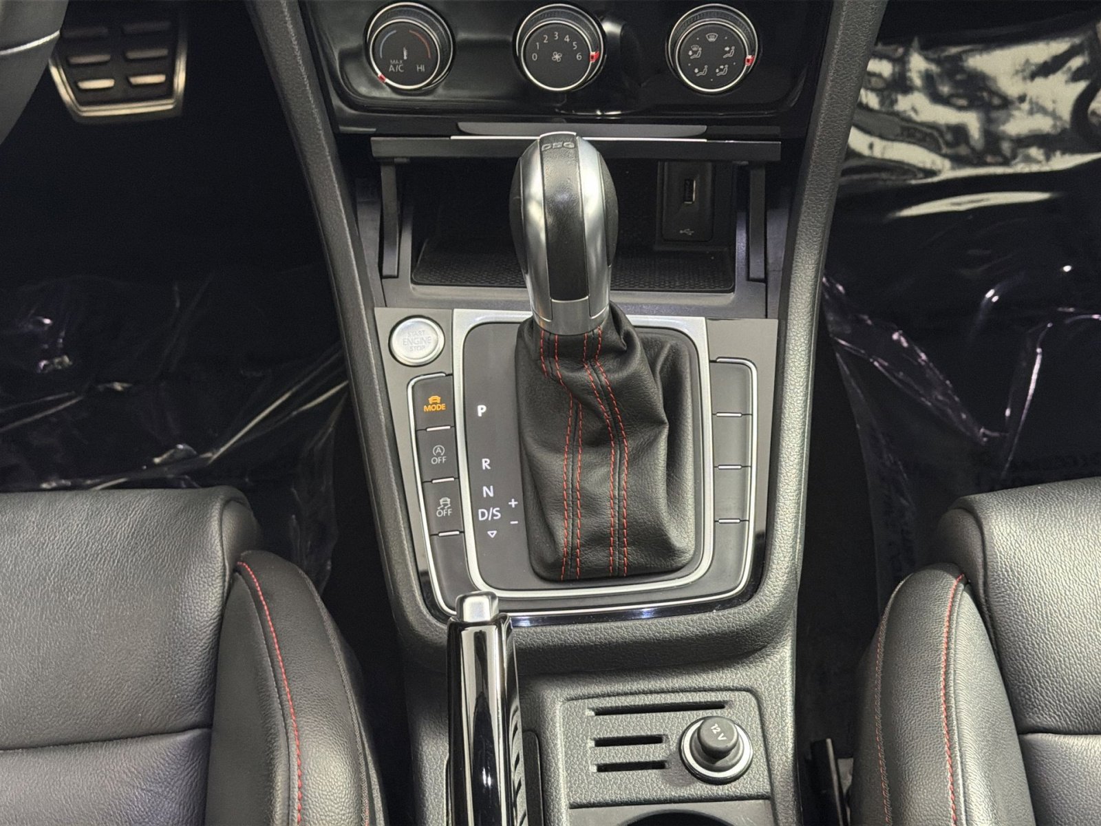 Used 2019 Volkswagen GTI SE image 21