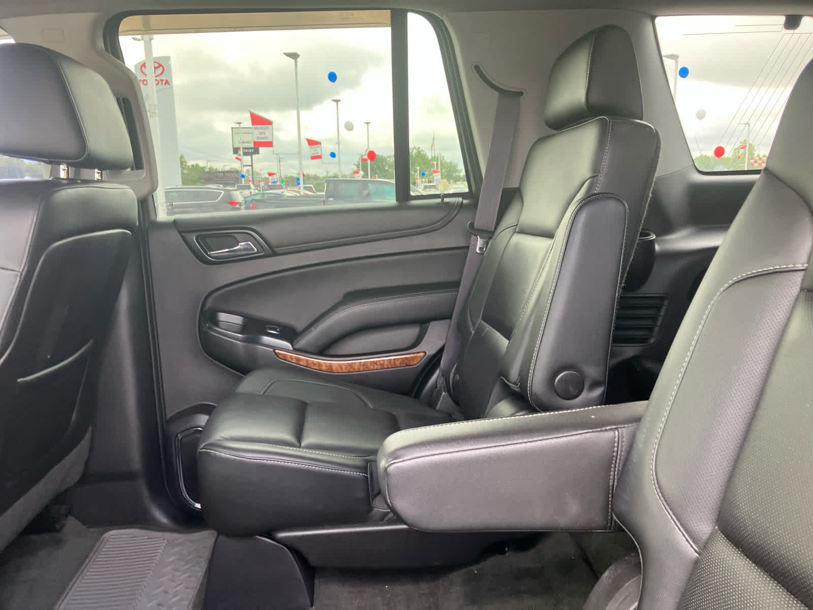 Used 2015 Chevrolet Tahoe LTZ AWD/4WD image 32