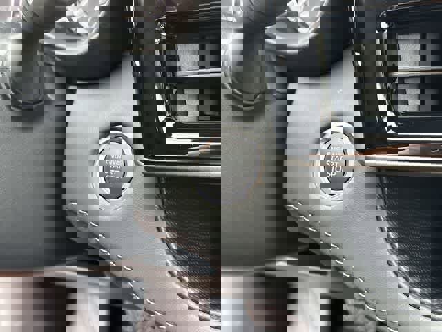 New 2024 Toyota Highlander XLE image 11