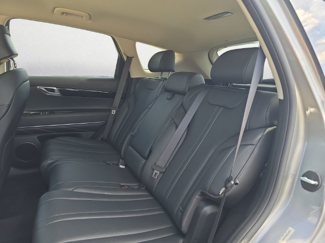 Used 2025 Genesis GV80 2.5T Standard AWD/4WD image 13