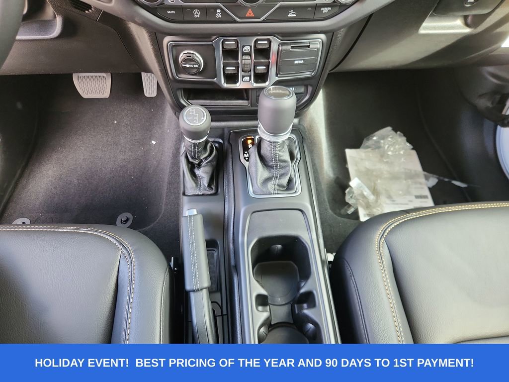 New 2025 Jeep Gladiator Sport image 17