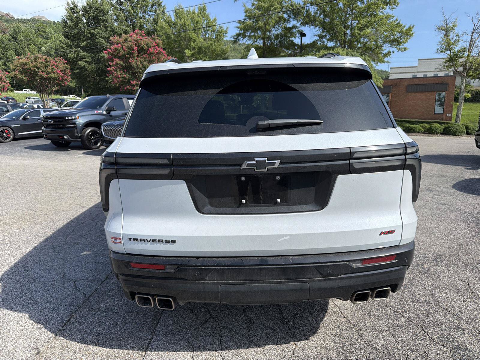 Used 2026 Chevrolet Traverse RS w/ LPO, Floor Liner Package FWD image 4