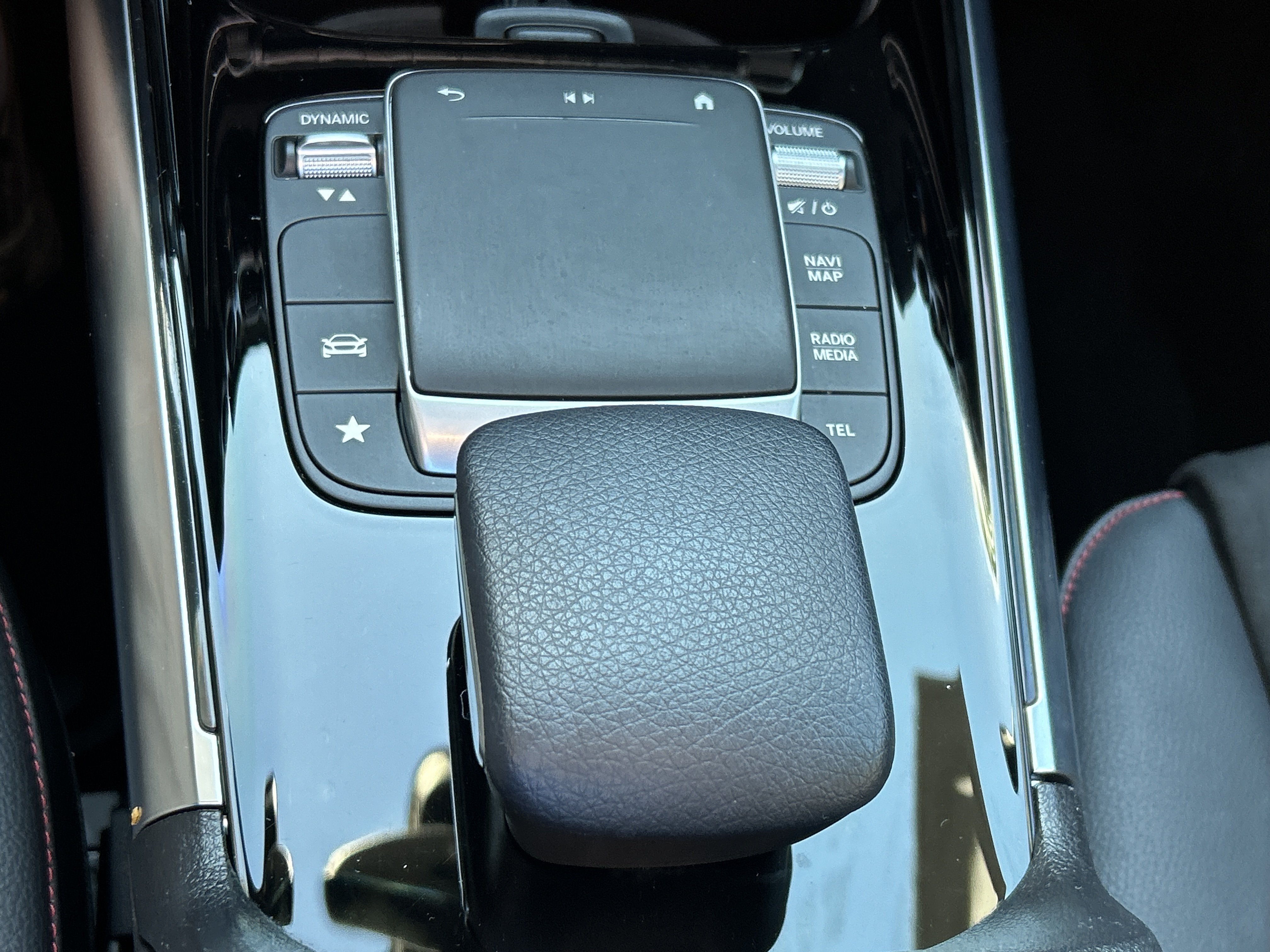 Certified 2021 Mercedes-Benz GLA 250 4MATIC image 35