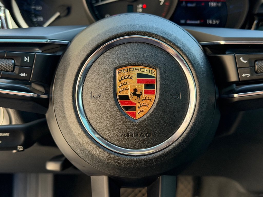Used 2022 Porsche Macan AWD/4WD image 32