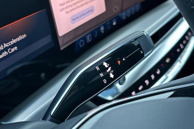 New 2026 Cadillac Lyriq Luxury image 25