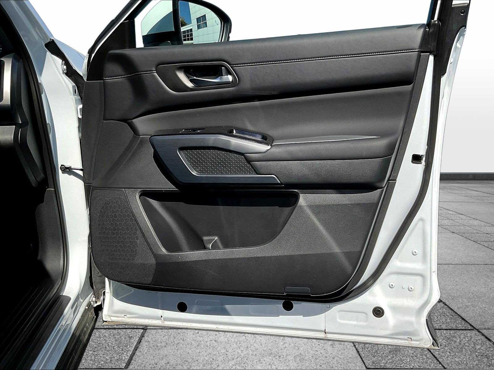 Certified 2025 Nissan Pathfinder SL AWD/4WD image 30