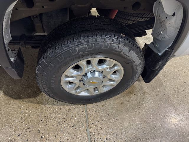 Used 2023 Chevrolet Silverado 2500 LT image 29