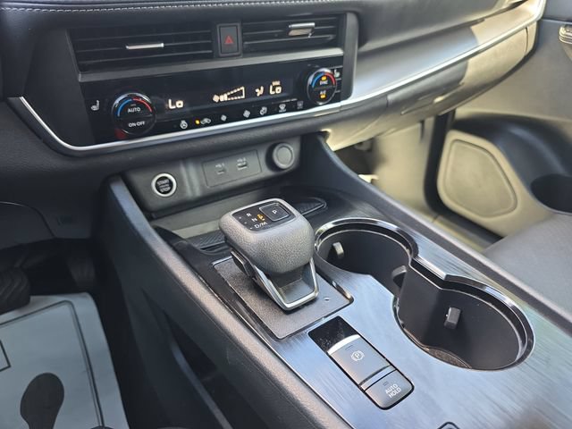 Used 2023 Nissan Rogue SV w/ SV Premium B Package FWD image 33