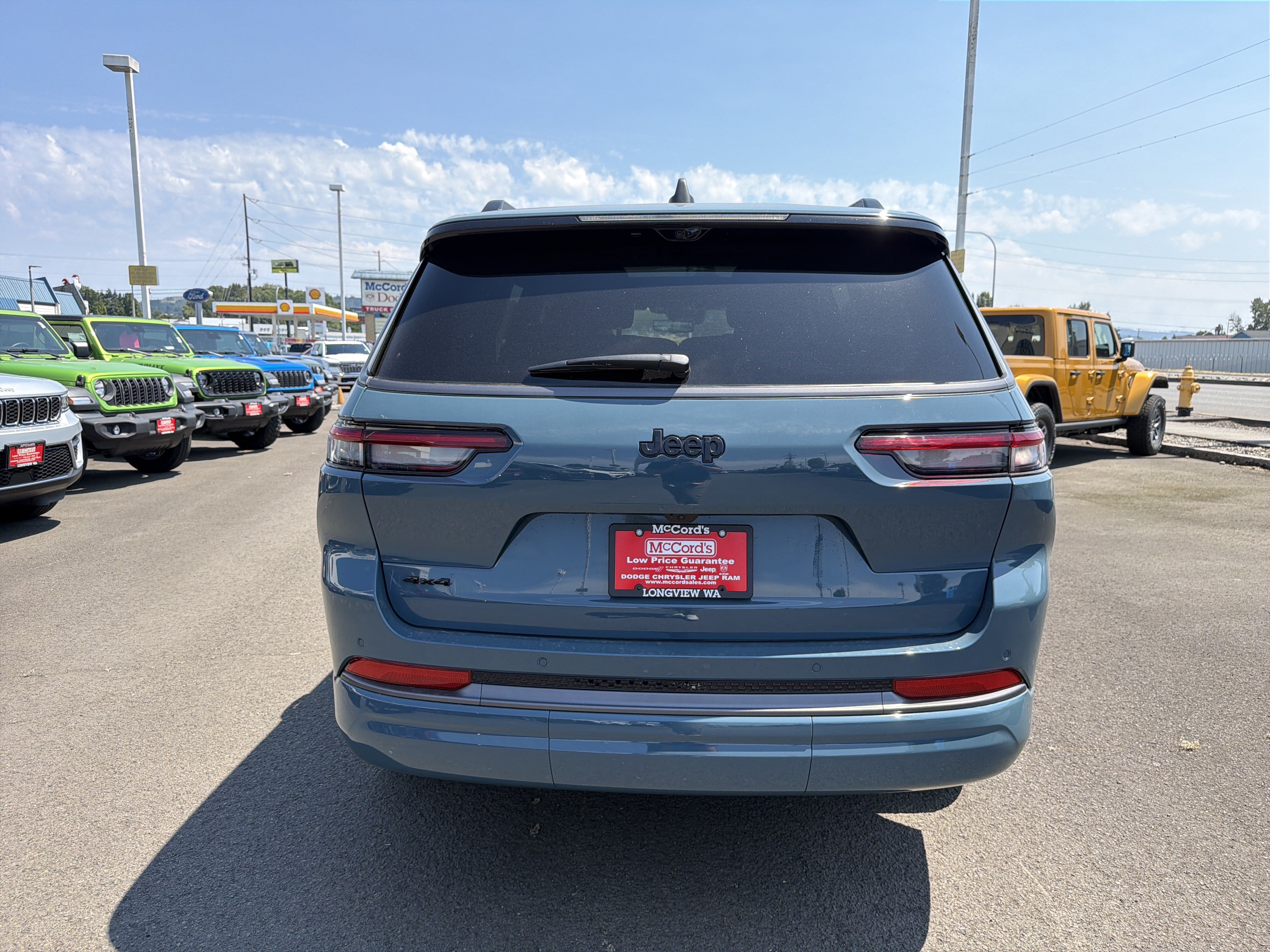 New 2026 Jeep Grand Cherokee L Limited AWD/4WD image 4