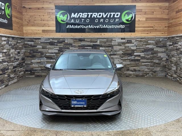 Used 2023 Hyundai Elantra SE FWD image 3