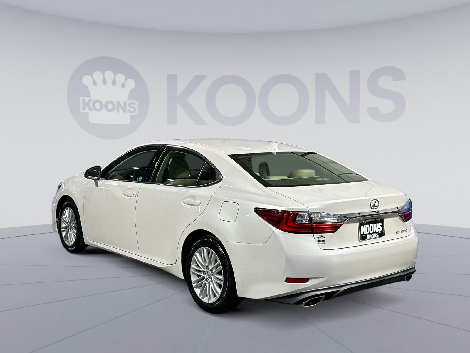 Used 2018 Lexus ES 350 w/ Accessory Package image 4