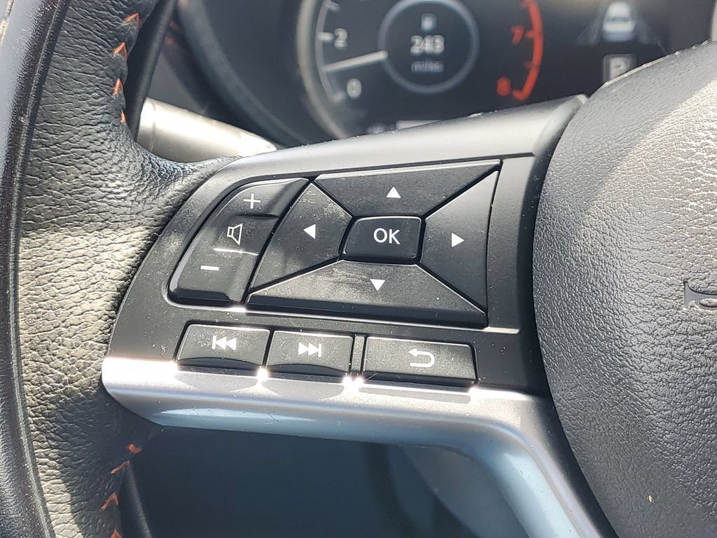 Used 2022 Nissan Versa SR w/ Convenience Package FWD image 21