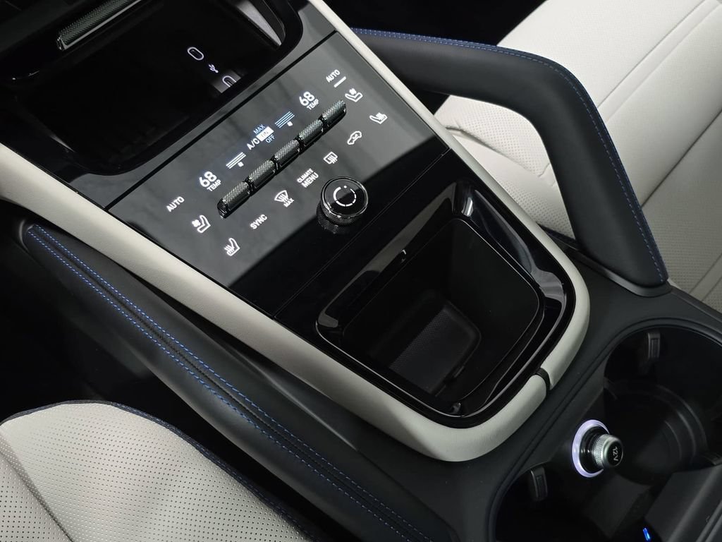 New 2026 Porsche Cayenne GTS AWD/4WD image 20
