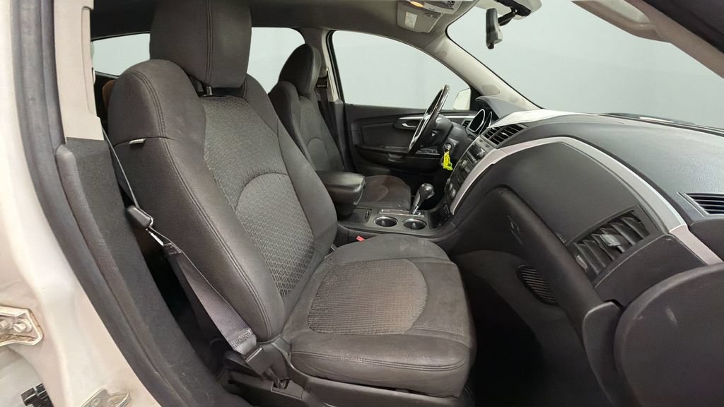 Used 2012 Chevrolet Traverse LT w/ All-Star Edition AWD/4WD image 9
