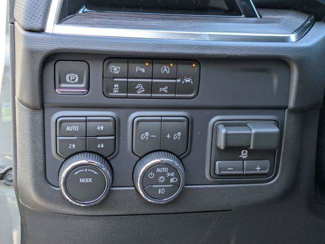 New 2026 Chevrolet Tahoe Premier w/ Sun And Tow Package AWD/4WD image 19