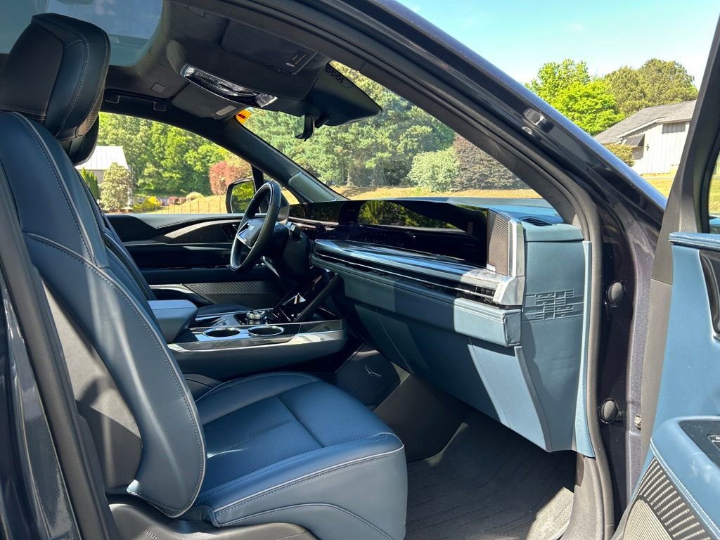Used 2025 Cadillac Escalade IQ Luxury 2 w/ LPO, Premium Carpet Package AWD/4WD image 51